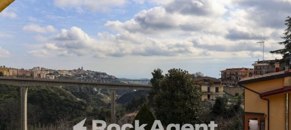 Квартира с 3 спальнями в Катандзаро, Италия № 271327 28