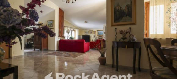 Квартира с 3 спальнями в Катандзаро, Италия № 271327 20