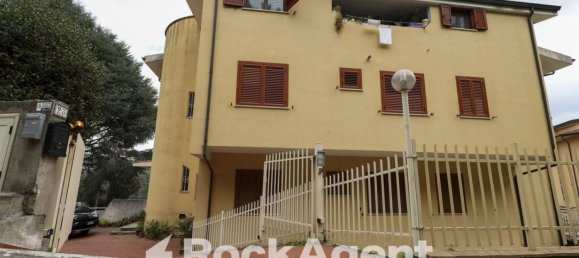 Квартира с 3 спальнями в Катандзаро, Италия № 271327 7