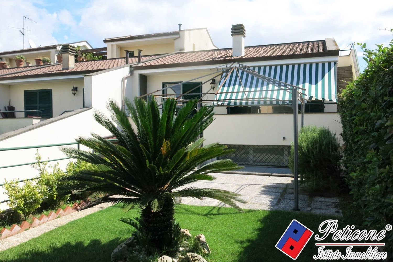 5 rooms Villa in Fondi, Italy No. 166409