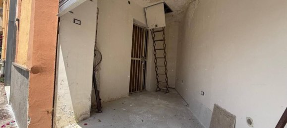 Garage in Naples, Italy 10m², Nr. 257520 3