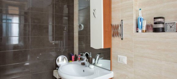 1 bedroom Apartment in Milan, Italy No. 323013 15