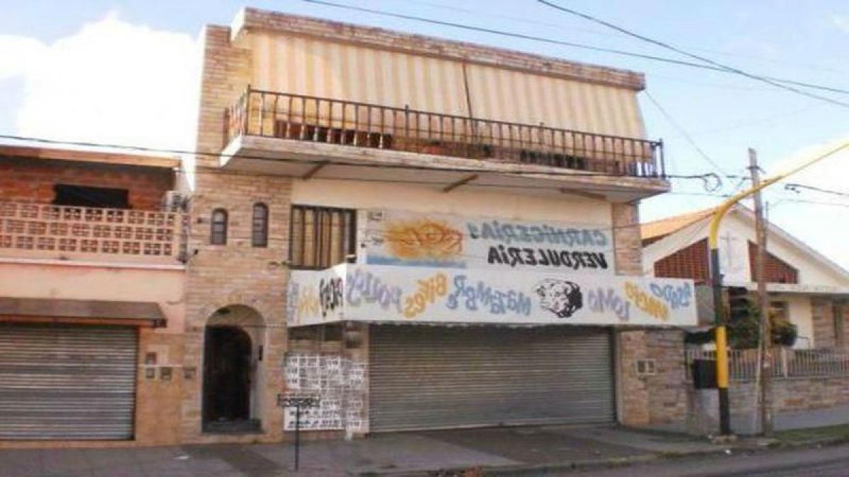 4 bedrooms Commercial property in General San Martin, Argentina No. 27602
