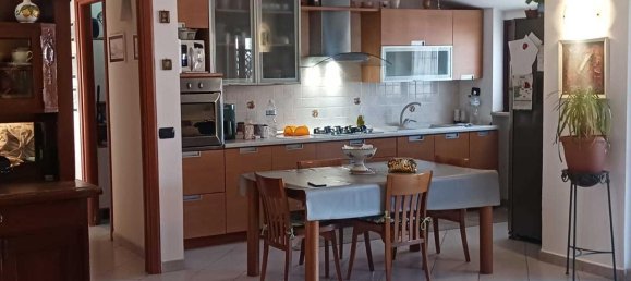 4 rooms Apartment in Salerno, Italy No. 14917 3