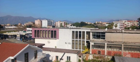 4 rooms Apartment in Salerno, Italy No. 14917 9