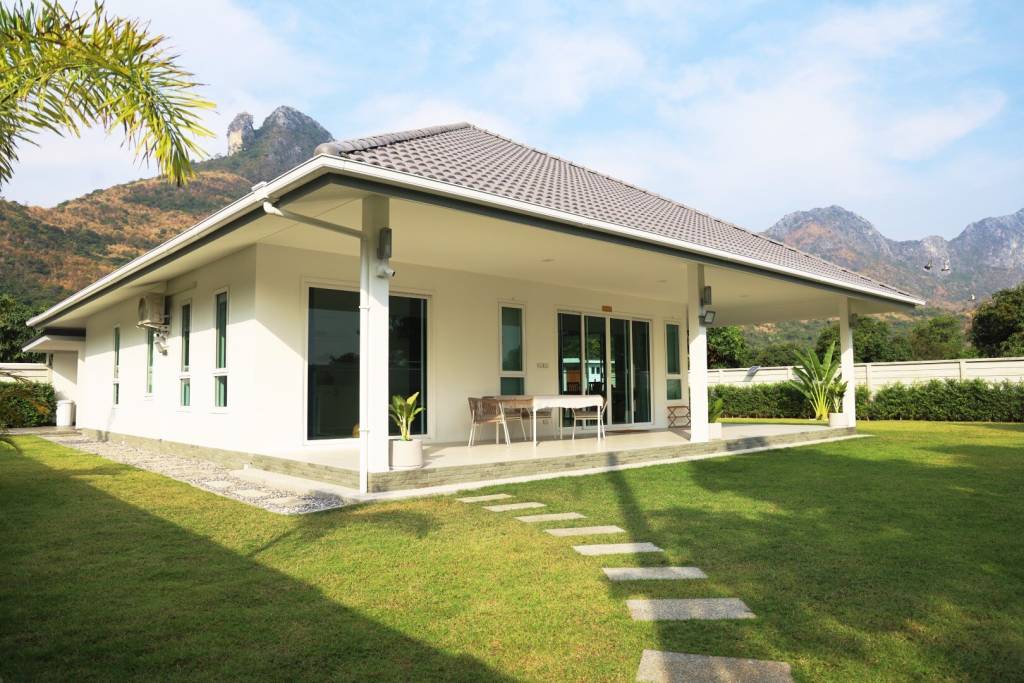Villa de 3 dormitorios en Sam Roi Yot, Thailand No. 21681