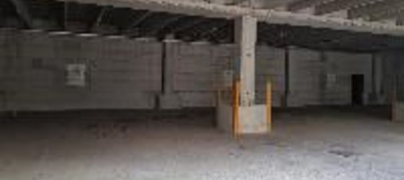 1200m² Warehouse in Castelmarte, Italy No. 181061 9