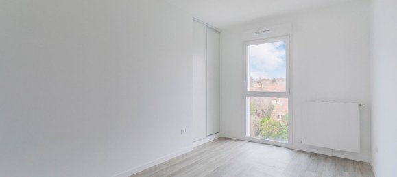 2 bedrooms Apartment in Champigny-sur-Marne, France No. 163148 5