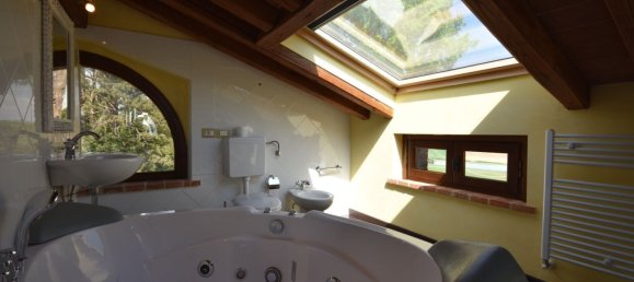 21 bedroom House in Castiglione del Lago, Italy No. 58477 18