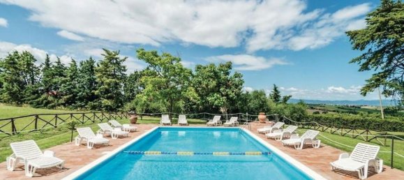 21 bedroom House in Castiglione del Lago, Italy No. 58477 25