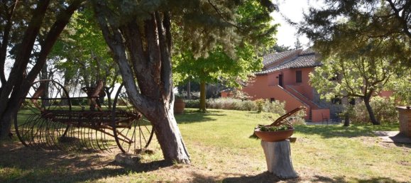 21 bedroom House in Castiglione del Lago, Italy No. 58477 23