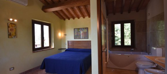 21 bedroom House in Castiglione del Lago, Italy No. 58477 17