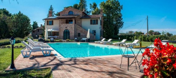 21 bedroom House in Castiglione del Lago, Italy No. 58477 3