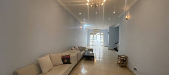 5 bedrooms Villa in Tay Ho, Vietnam No. 522 2