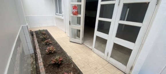 5 bedrooms Villa in Tay Ho, Vietnam No. 522 17