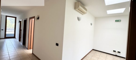 Bureau à Schio, Italy 160m² No. 128662 6