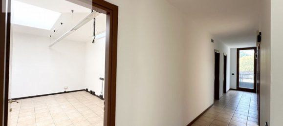 Bureau à Schio, Italy 160m² No. 128662 11