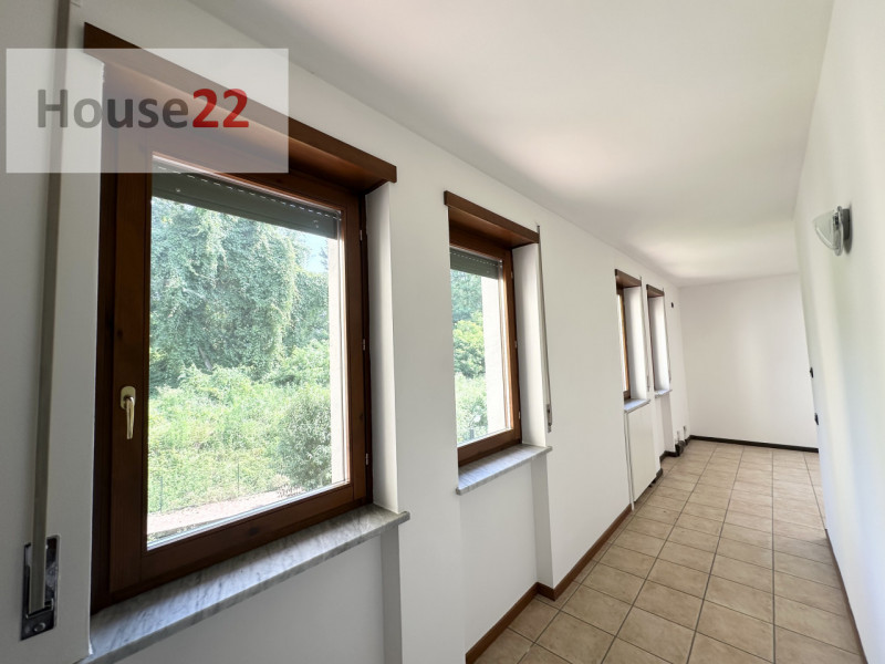 Bureau à Schio, Italy 160m² No. 128662