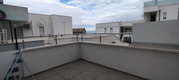 3 rooms Apartment in Fossacesia, Italy No. 36778 26