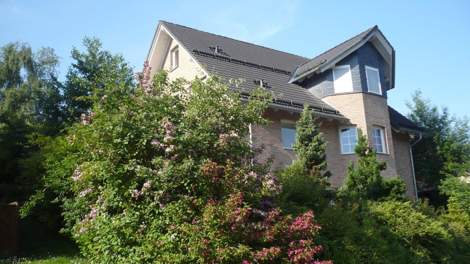 4 bedrooms Townhouse in Oberbergischer, Germany No. 218652