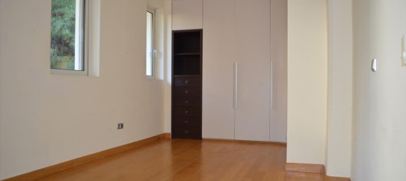 Villa de 4 dormitorios en Vouliagmeni, Greece No. 5775 16