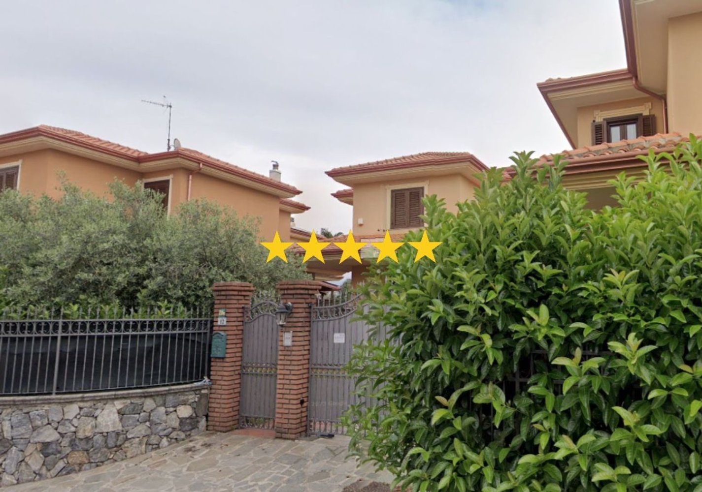 Квартира с 4 комнатами в Милаццо, Италия № 50353