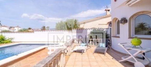 Villa de 3 dormitorios en Empuriabrava, Spain No. 177371 24