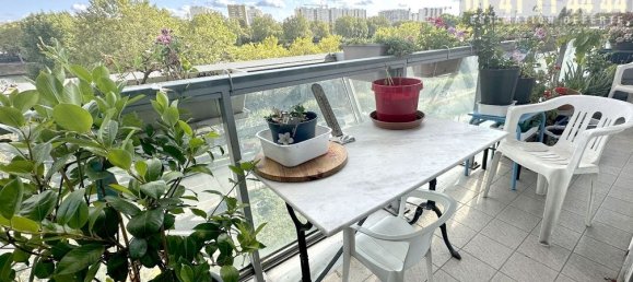 Apartamento de 2 dormitorios en Asnieres-sur-Seine, France No. 177207 2