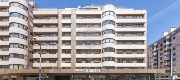 4 bedrooms Apartment in Lisbon, Portugal No. 248379 34