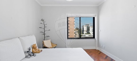 4 bedrooms Apartment in Lisbon, Portugal No. 248379 25