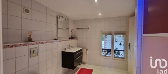 Casa de 4 dormitorios en Saint-Genis-sur-Menthon, France No. 203204 24