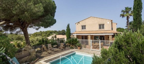 5 bedrooms Villa in Six-Fours-les-Plages, France No. 285995 6