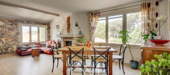 5 bedrooms Villa in Six-Fours-les-Plages, France No. 285995 14