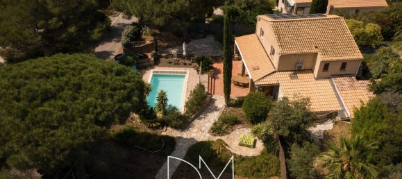 5 bedrooms Villa in Six-Fours-les-Plages, France No. 285995 21