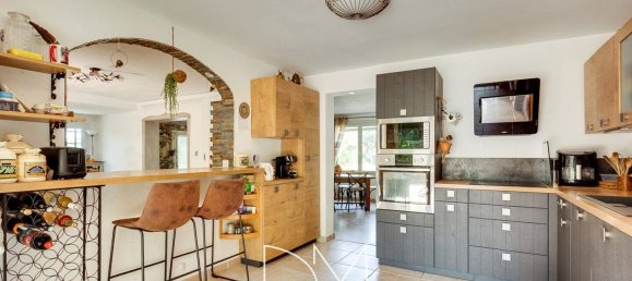 5 bedrooms Villa in Six-Fours-les-Plages, France No. 285995 15