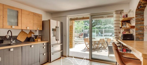 5 bedrooms Villa in Six-Fours-les-Plages, France No. 285995 13