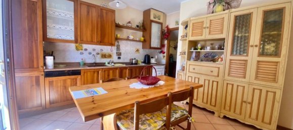 2 rooms Apartment in Toano, Italy No. 88238 4