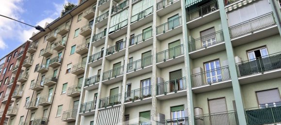 1 bedroom Apartment in Turin, Italy No. 350194 3