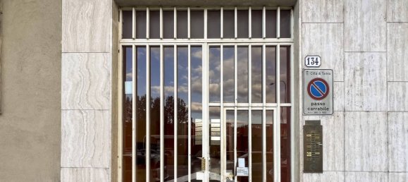 1 bedroom Apartment in Turin, Italy No. 350194 4