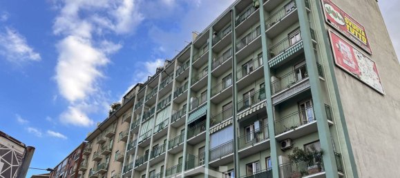 1 bedroom Apartment in Turin, Italy No. 350194 2