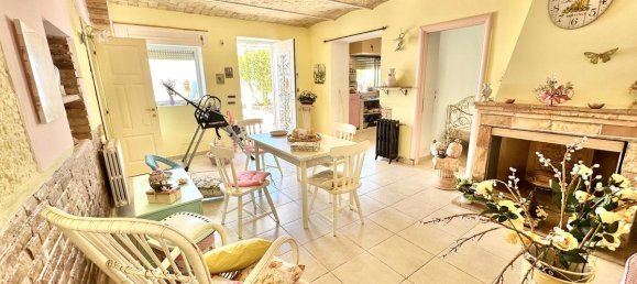 Casa de 2 dormitorios en Silvi, Italy No. 296181 2