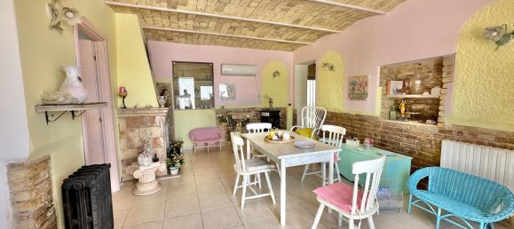 Casa de 2 dormitorios en Silvi, Italy No. 296181 8