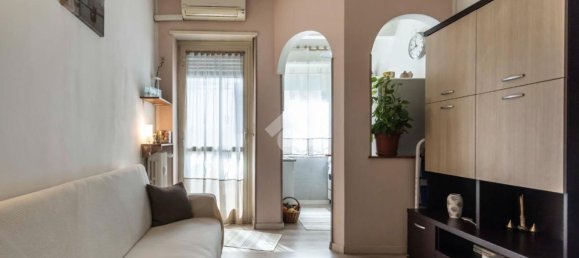 2 rooms Apartment in Turin, Italy No. 118080 7