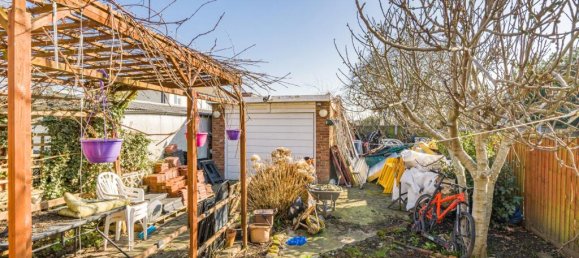 3 Schlafzimmer Haus in Enfield, United Kingdom, Nr. 13459 17