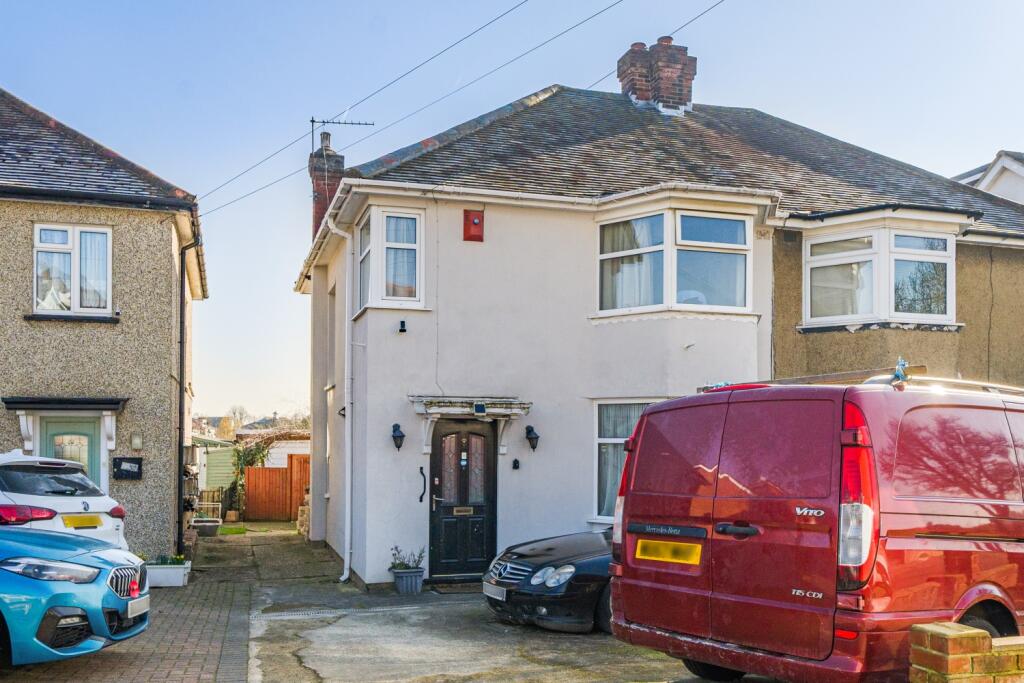 3 Schlafzimmer Haus in Enfield, United Kingdom, Nr. 13459