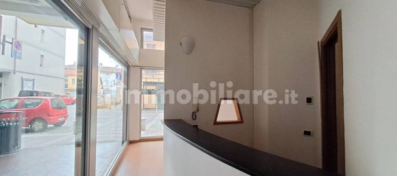 Oficina de 1 habitación en Trezzo sull'Adda, Italy No. 127707 11