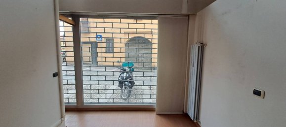 Oficina de 1 habitación en Trezzo sull'Adda, Italy No. 127707 7