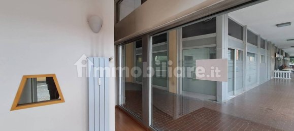 Oficina de 1 habitación en Trezzo sull'Adda, Italy No. 127707 3