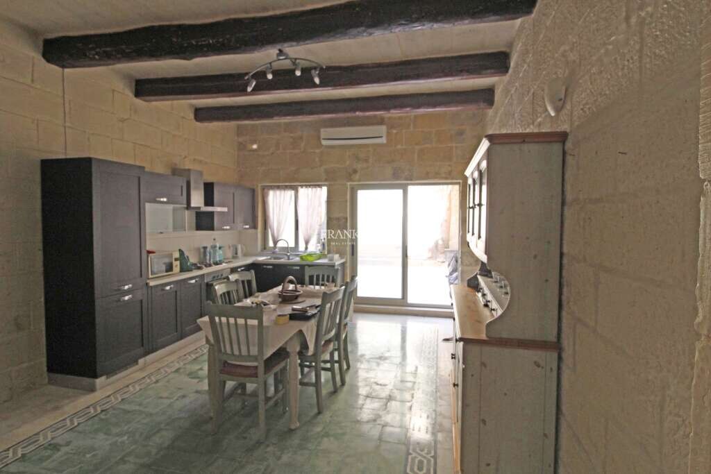 Таунхаус с 3 спальнями в Нашшар, Мальта № 3823