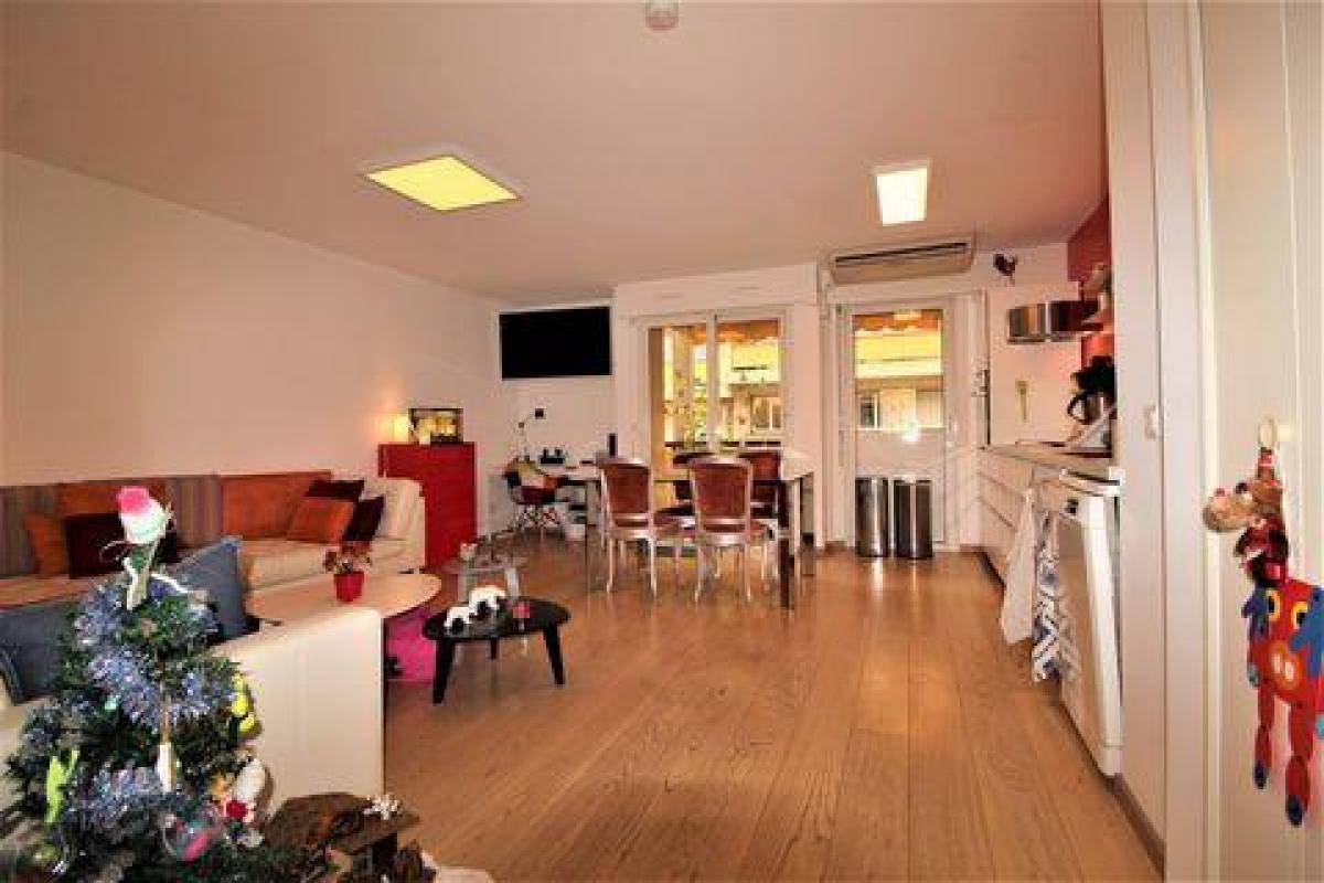 Apartamento com 3 quartos em condomínio em Menton, France N.º 14238
